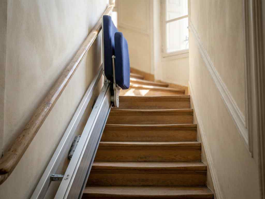 Prix d'un monte-escalier à Juvignac : comprendre les écarts de devis